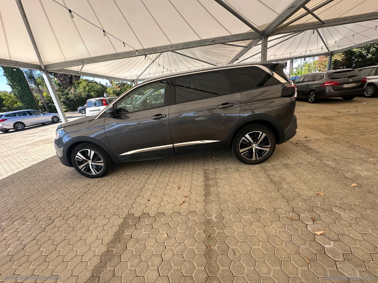 PEUGEOT 5008 BlueHDi 130 S&S EAT8 Allure
