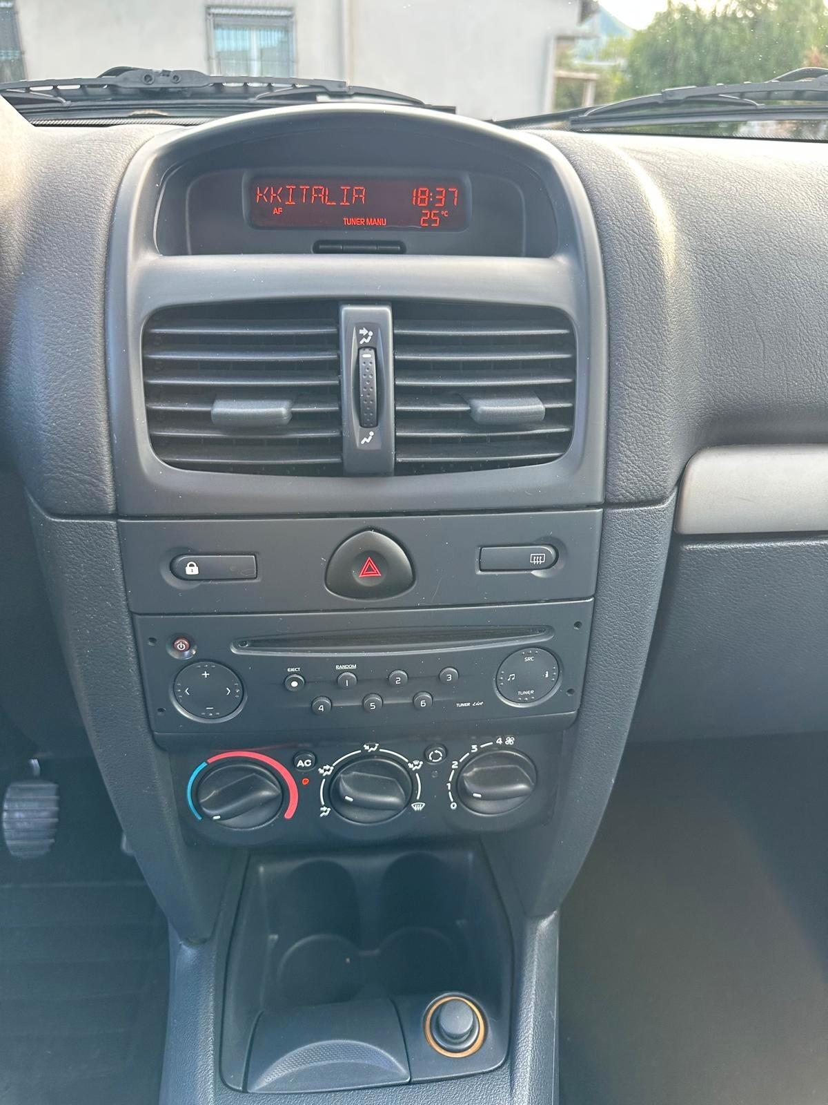 Renault Clio 1.5 dCi 82CV cat 3 porte Initiale-07/2003