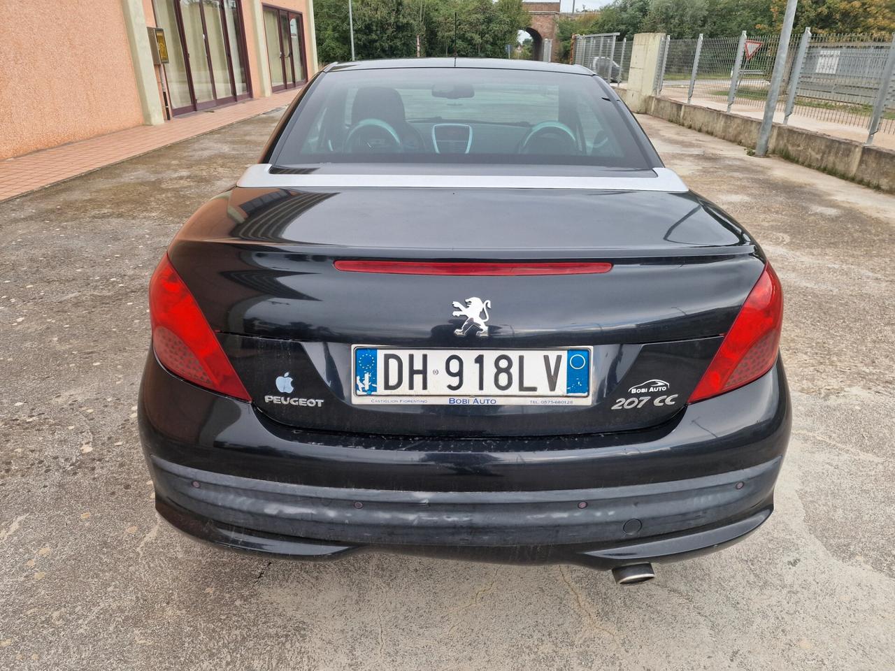Peugeot 207 1.6 HDi 110CV CC Féline