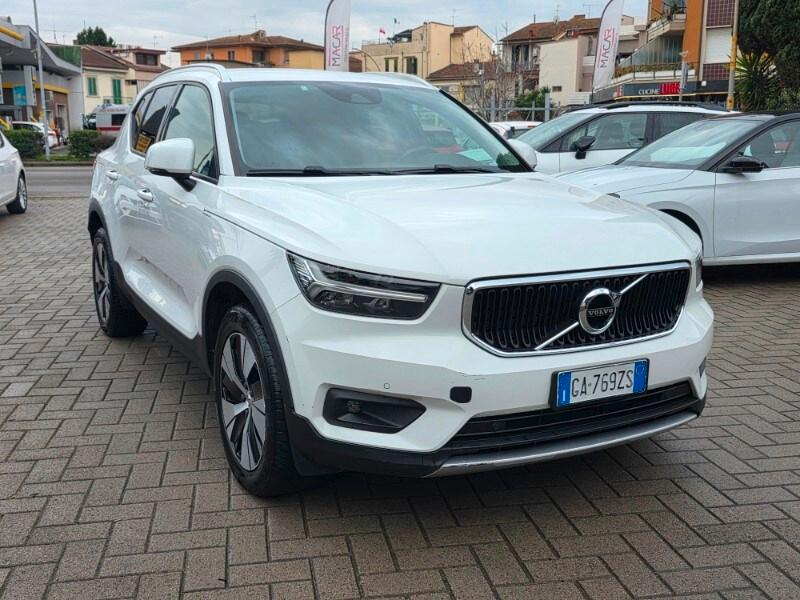 VOLVO XC40 (2017-->) XC40 D3 Geartronic Momentu...