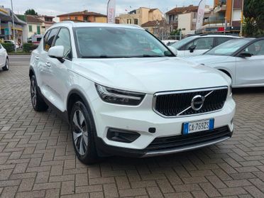 VOLVO XC40 (2017-->) XC40 D3 Geartronic Momentu...