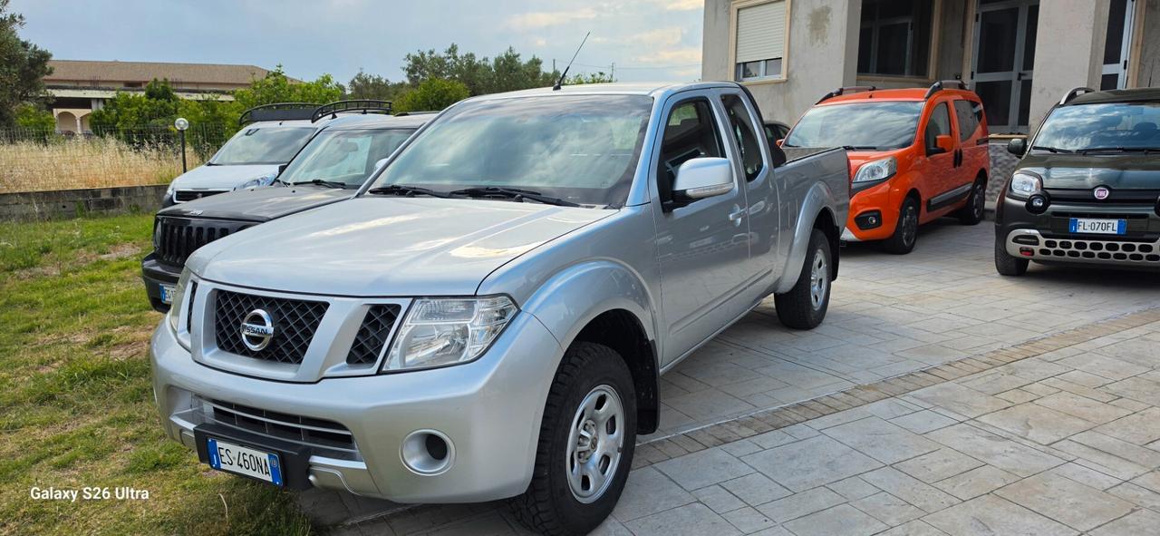 Nissan Navara 2.5 dCi King Cab LE