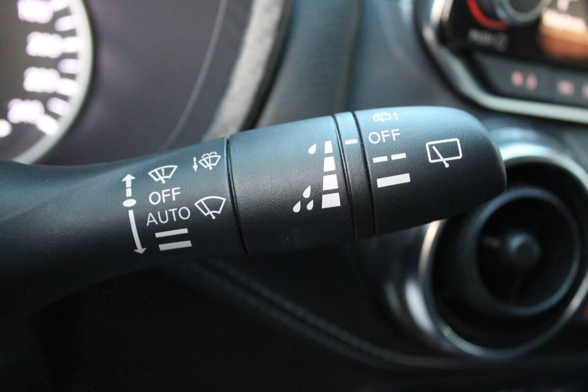 Nissan Juke 1.0 dig-t N-Connecta (Shadow) 114cv con CarPlay