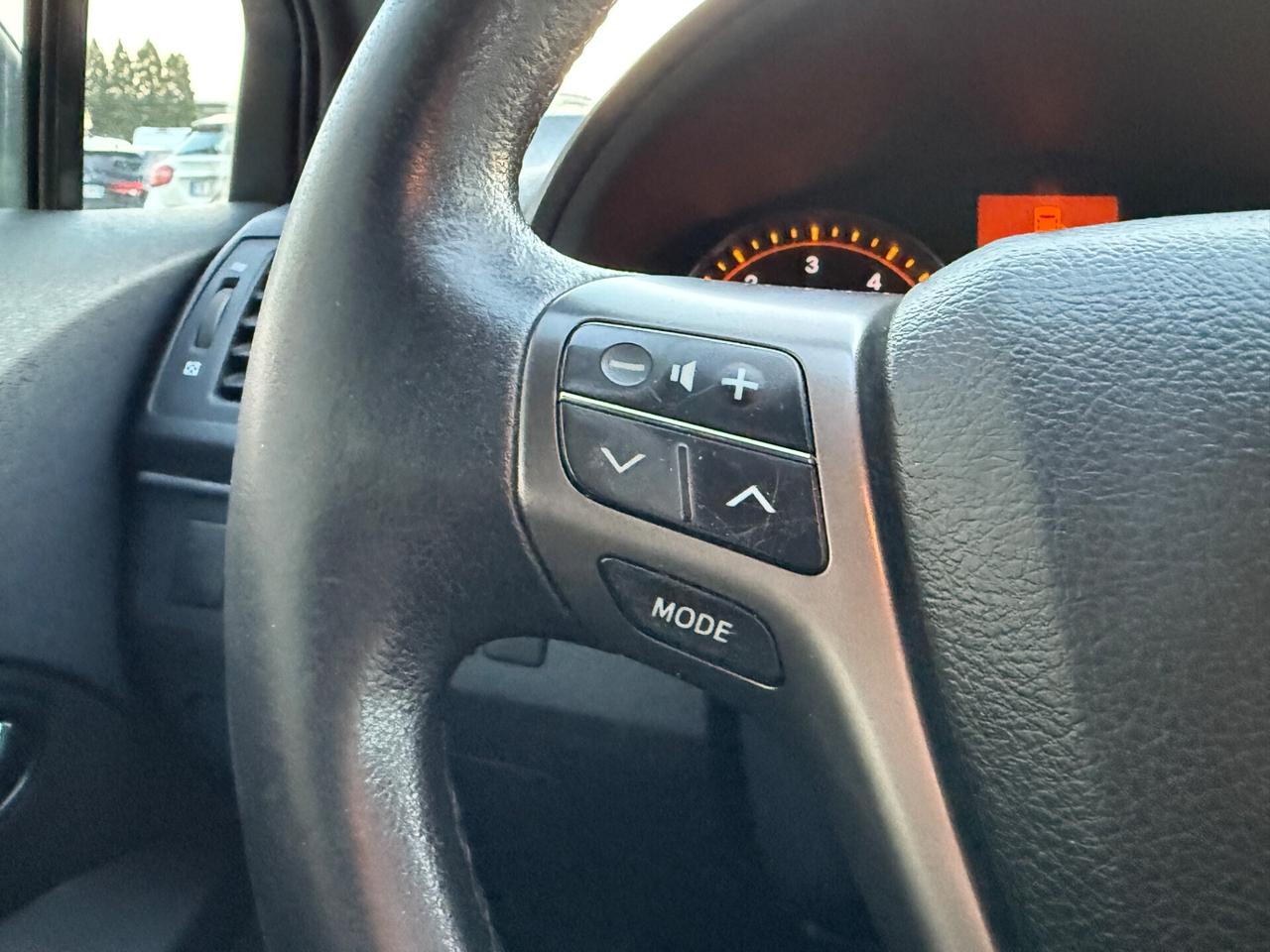 Toyota Avensis 2.0 D-4D SW|UNIPRO