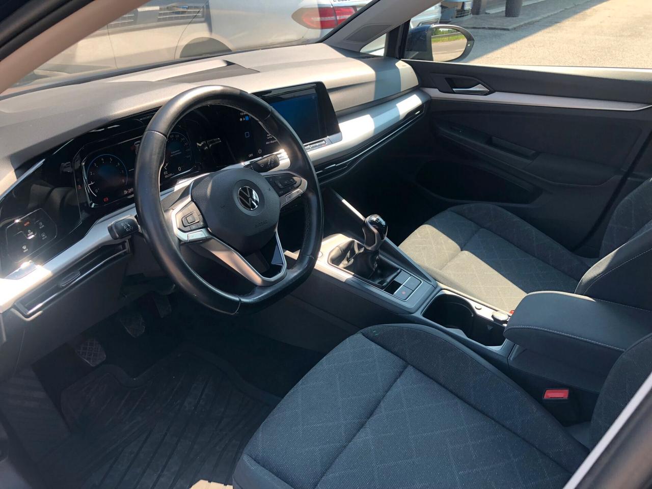 Volkswagen Golf 1.0 TSI EVO Life ADATTA A NEOPATENTATI