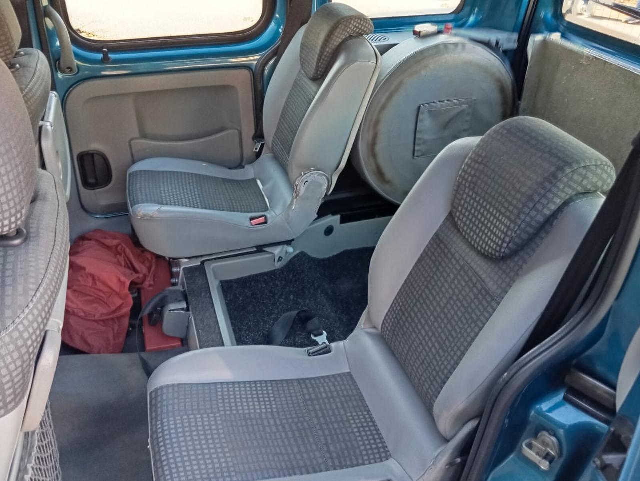 Renault Kangoo 1.2 16V 5p. Confort trasporto disabili