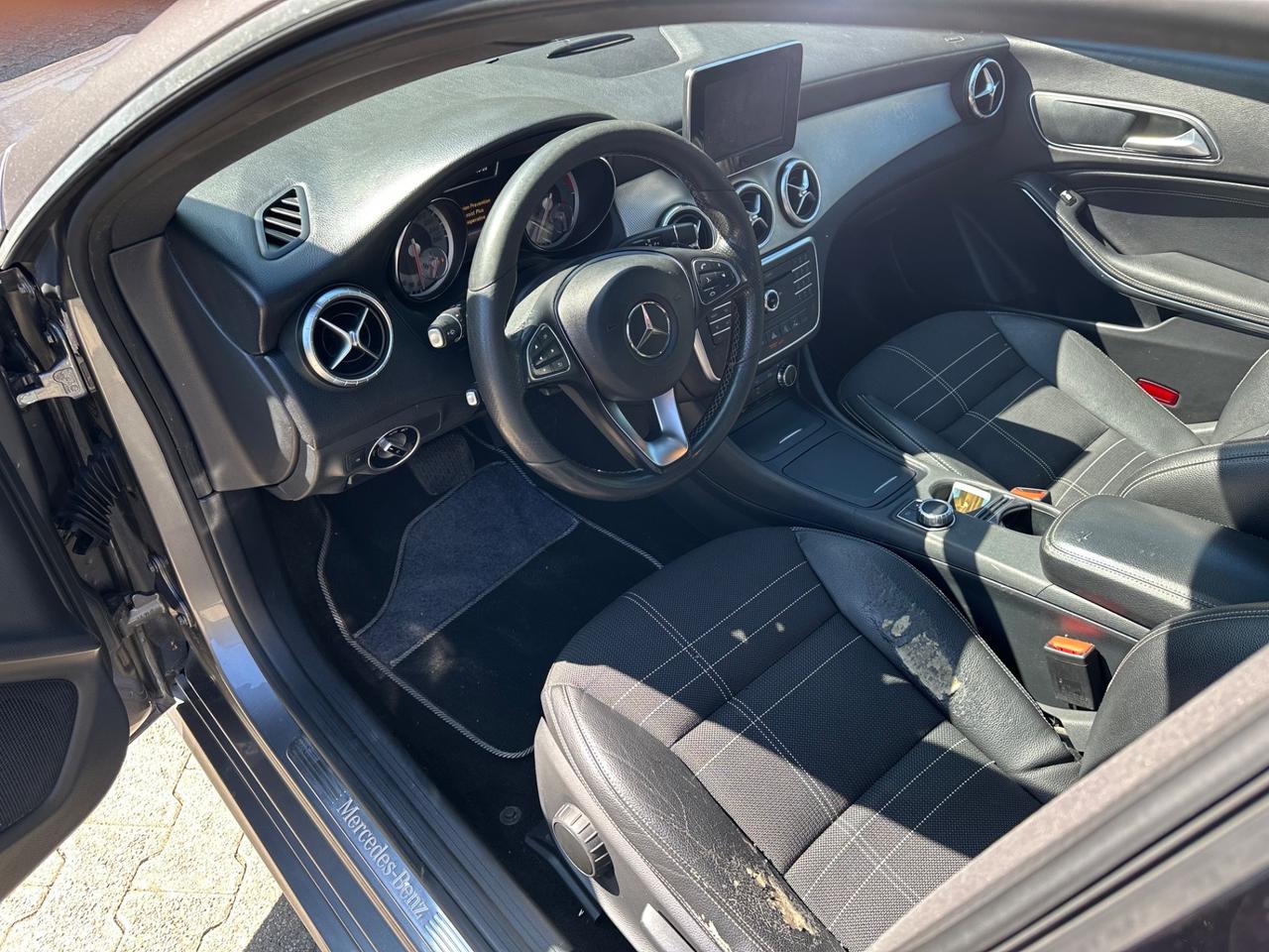 Mercedes-benz CLA 200 d S.W. Automatic Premium