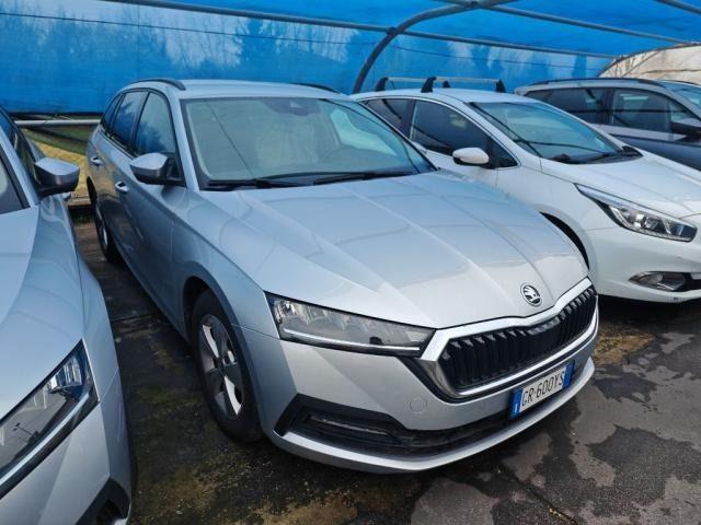 SKODA Octavia 2.0 TDI EVO SCR DSG Wagon Executive Navi LED UniPr