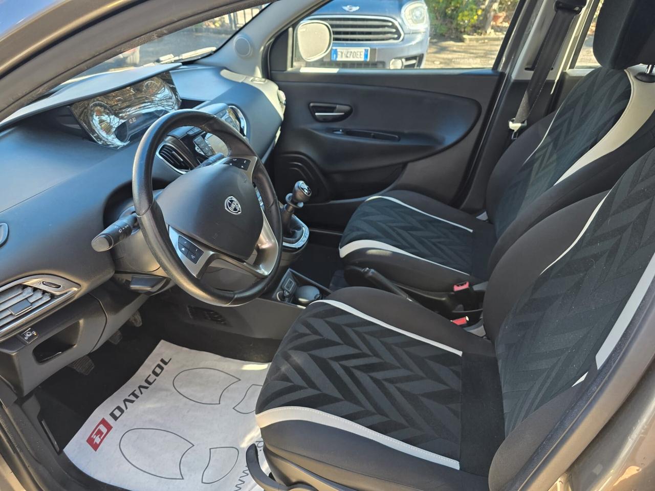 Lancia Ypsilon 1.2 69 CV 5 porte GPL Ecochic Gold