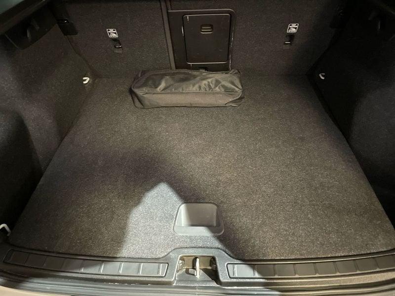 Volvo XC40 1.5 t3 Momentum Pro 163cv auto my21