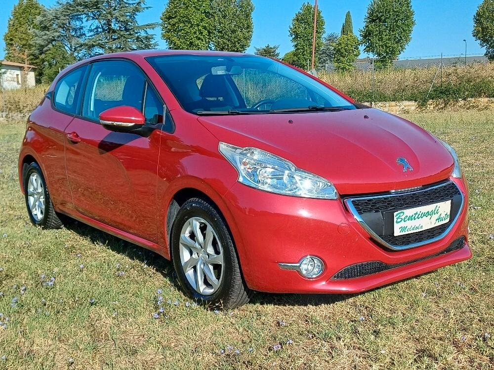 Peugeot 208 1.0 VTi 68 CV Allure Motore Nuovo Km0