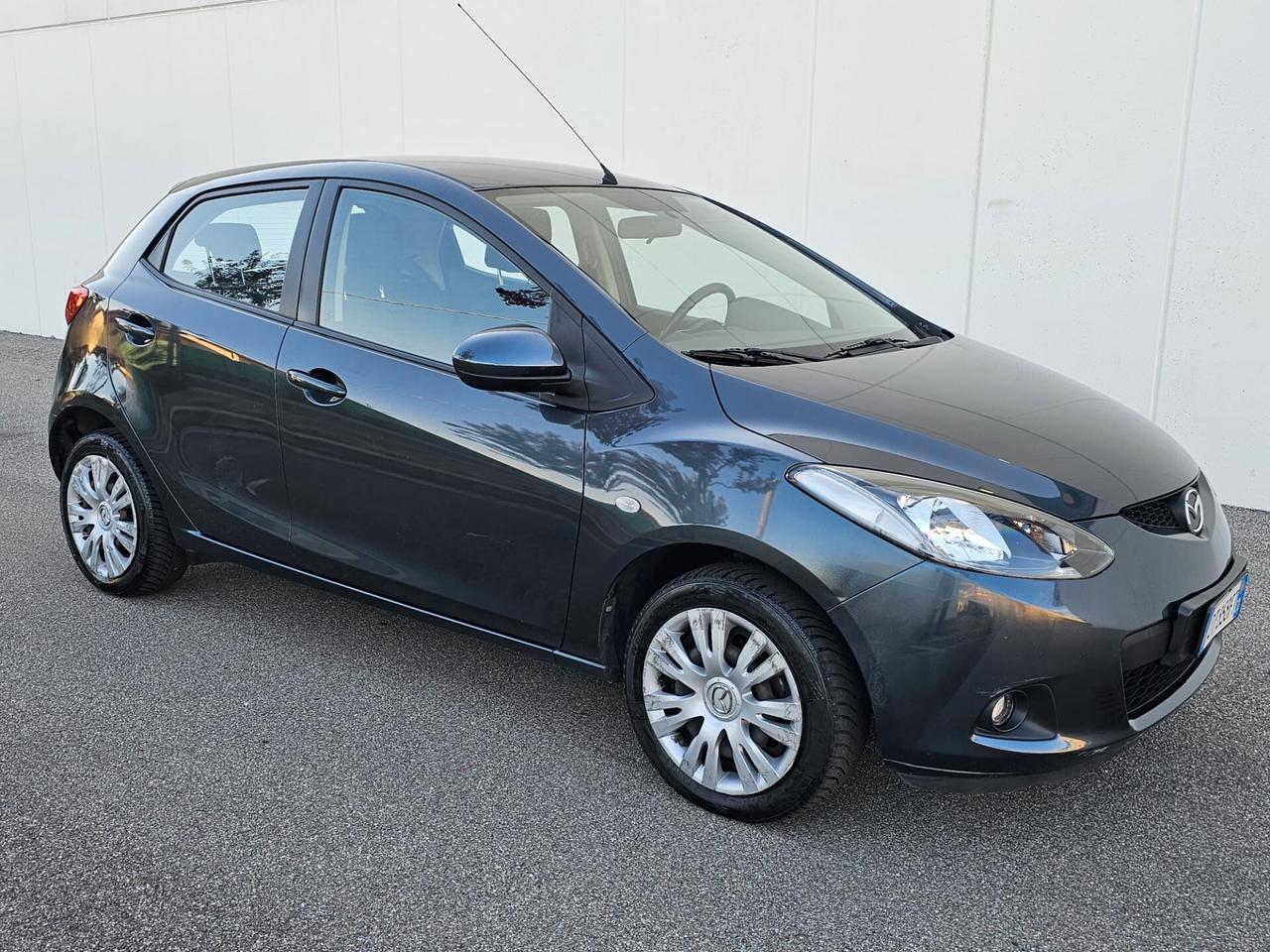 Mazda 2 benzina