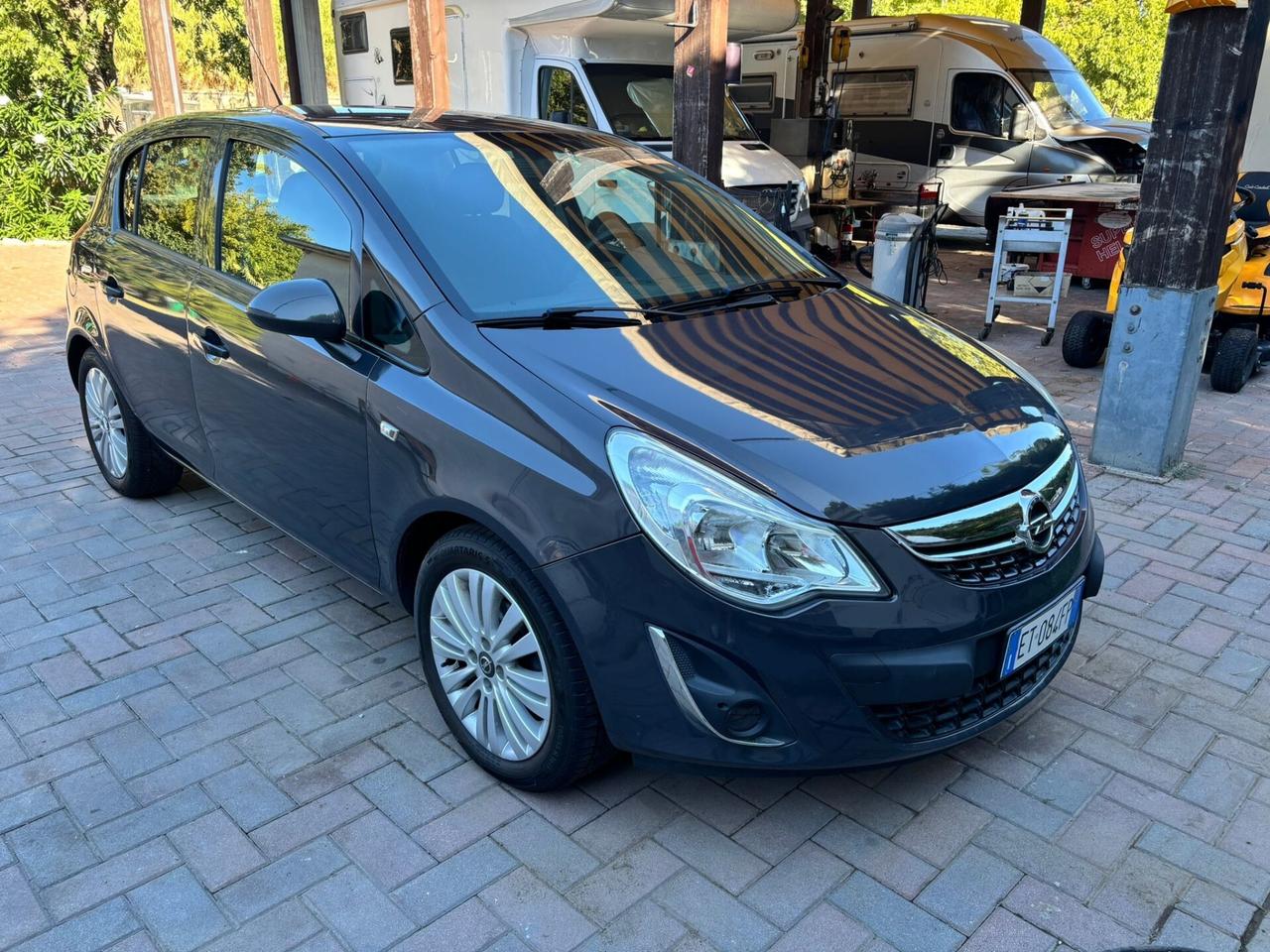 OPEL CORSA 1.2 5 PORTE BELLISSIMA SOLO 84.000 KM OK PER NEOPATENTATI PERMUTABILE