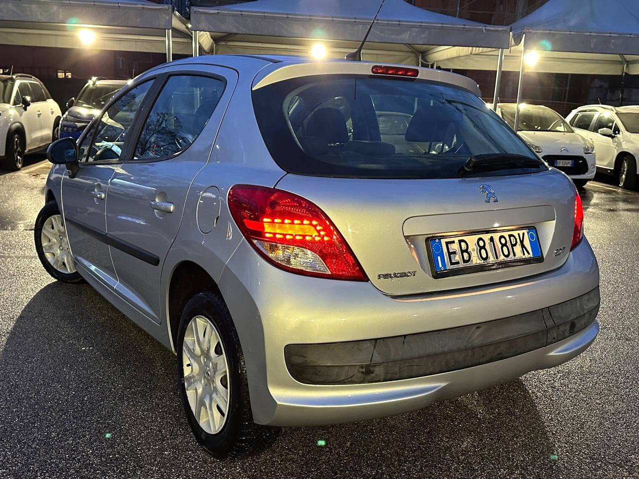 Peugeot 207 1.4 8V 75CV 5p. X Line