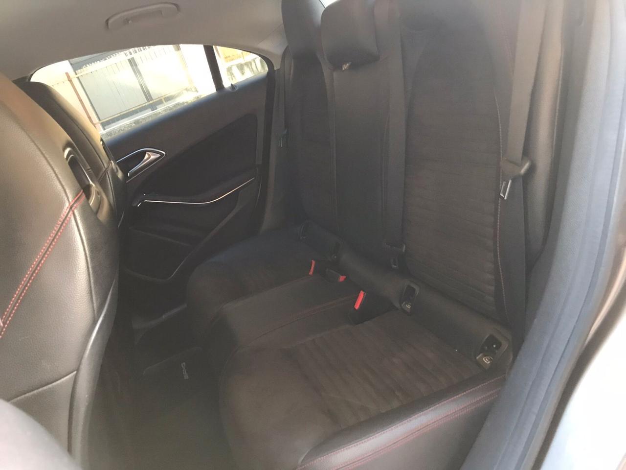Mercedes-benz CLA 200 d 4Matic Automatic Premium