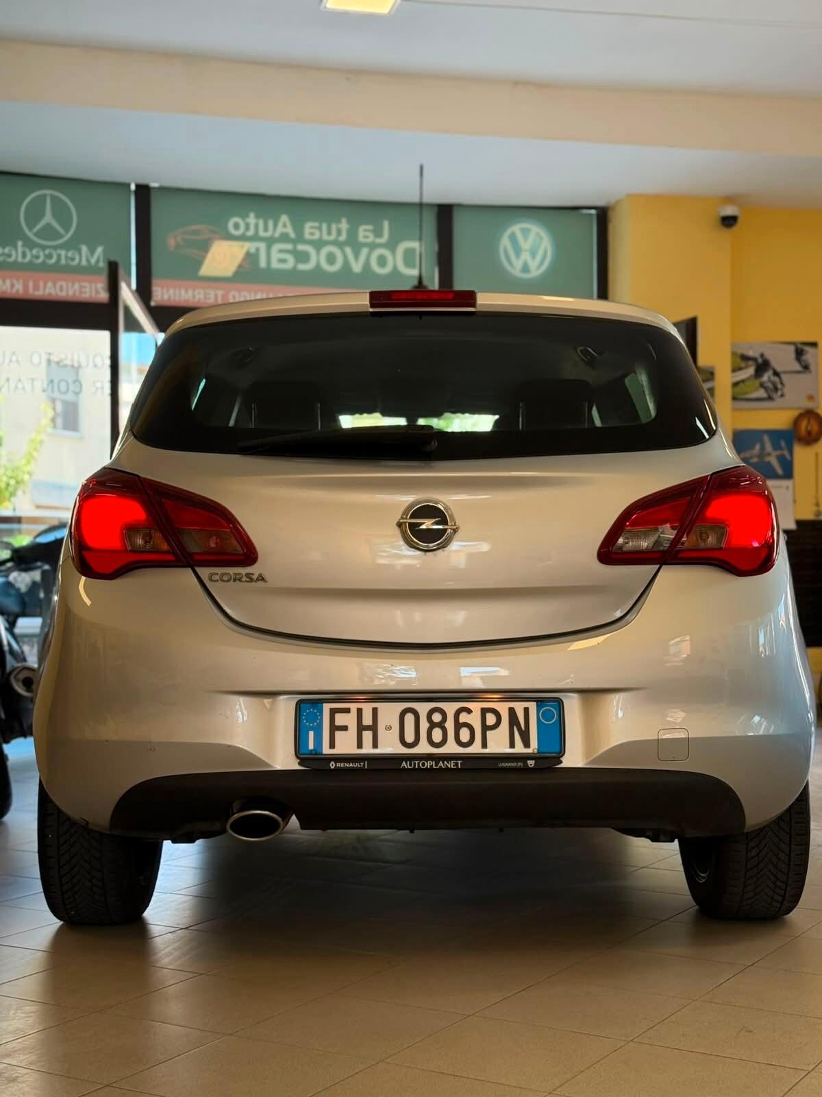 Opel Corsa 1.4 90CV GPL Tech 5 porte b-Color