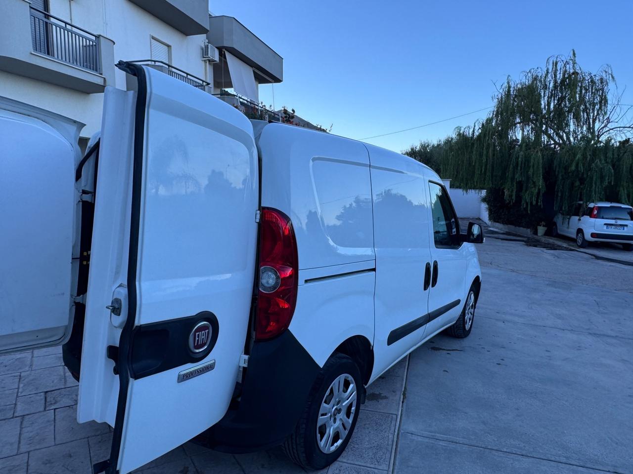 Fiat doblo coibentato con gruppo frigo