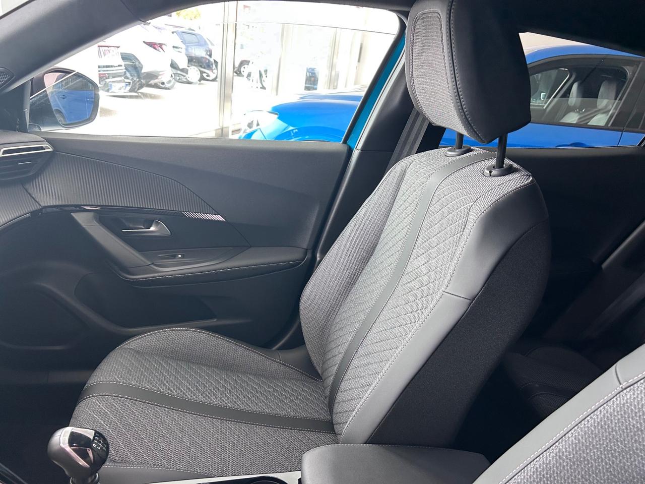 Peugeot 2008 PureTech 100 S&S Allure KM0