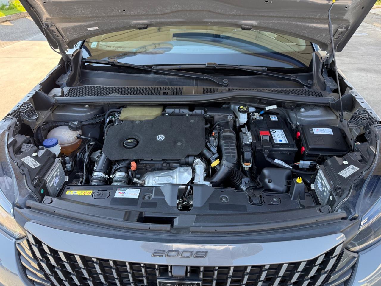 Peugeot 2008 BlueHDi 130 S&S EAT8 GT