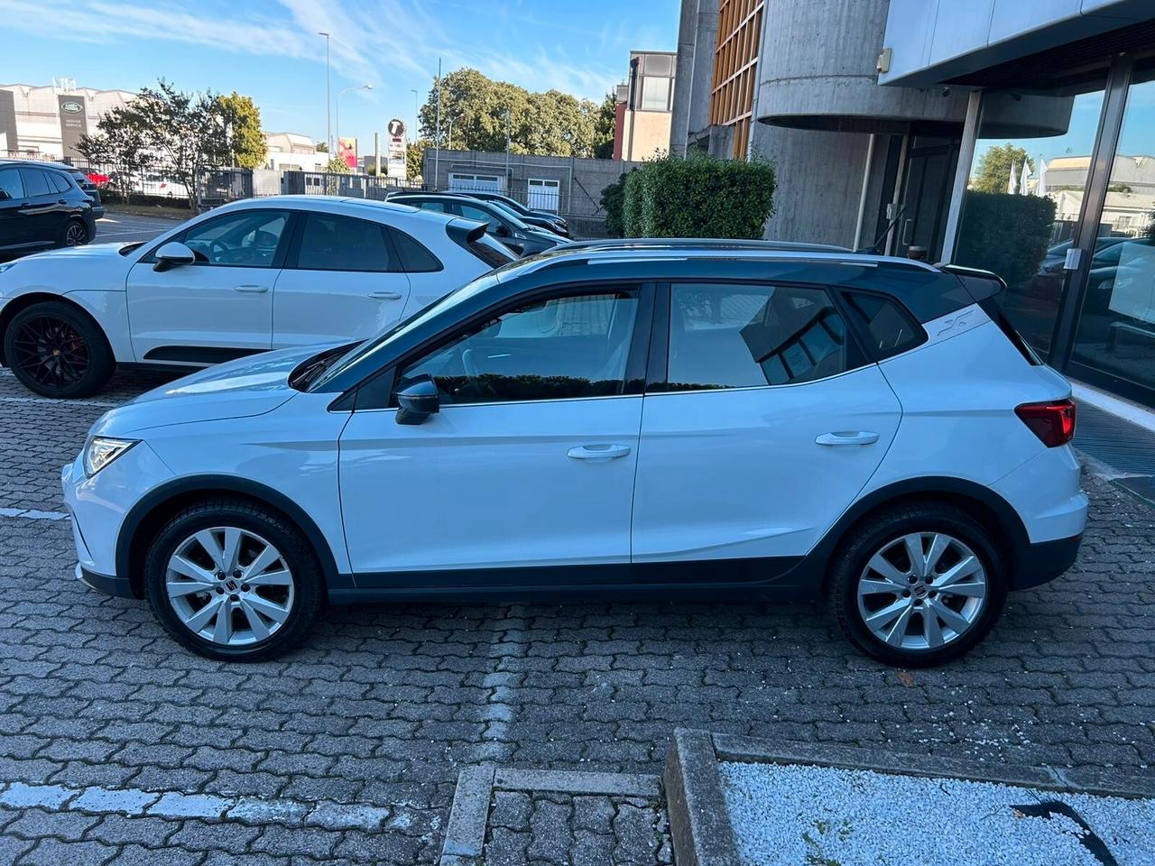 SEAT Arona 1.0 ecotsi 110cv dsg FARO DX GUASTO