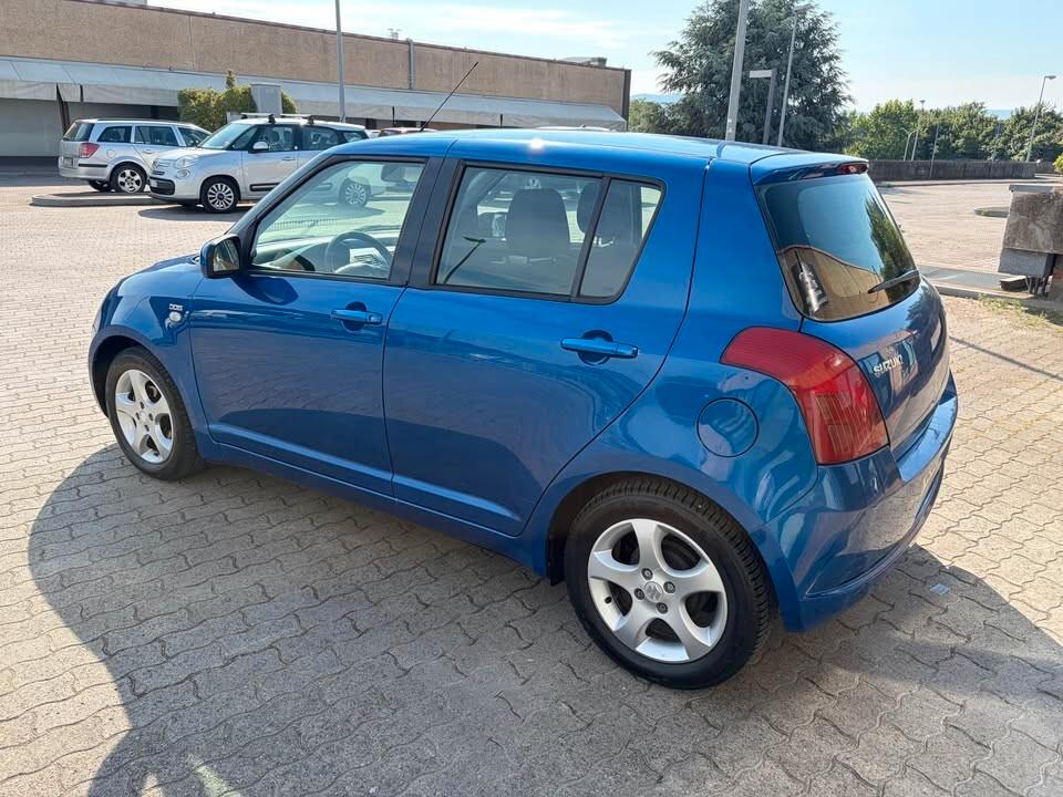 Suzuki Swift 1.3 DDiS 5p. GLX
