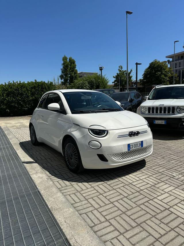 FIAT 500e Berlina 42 kWh Icon +