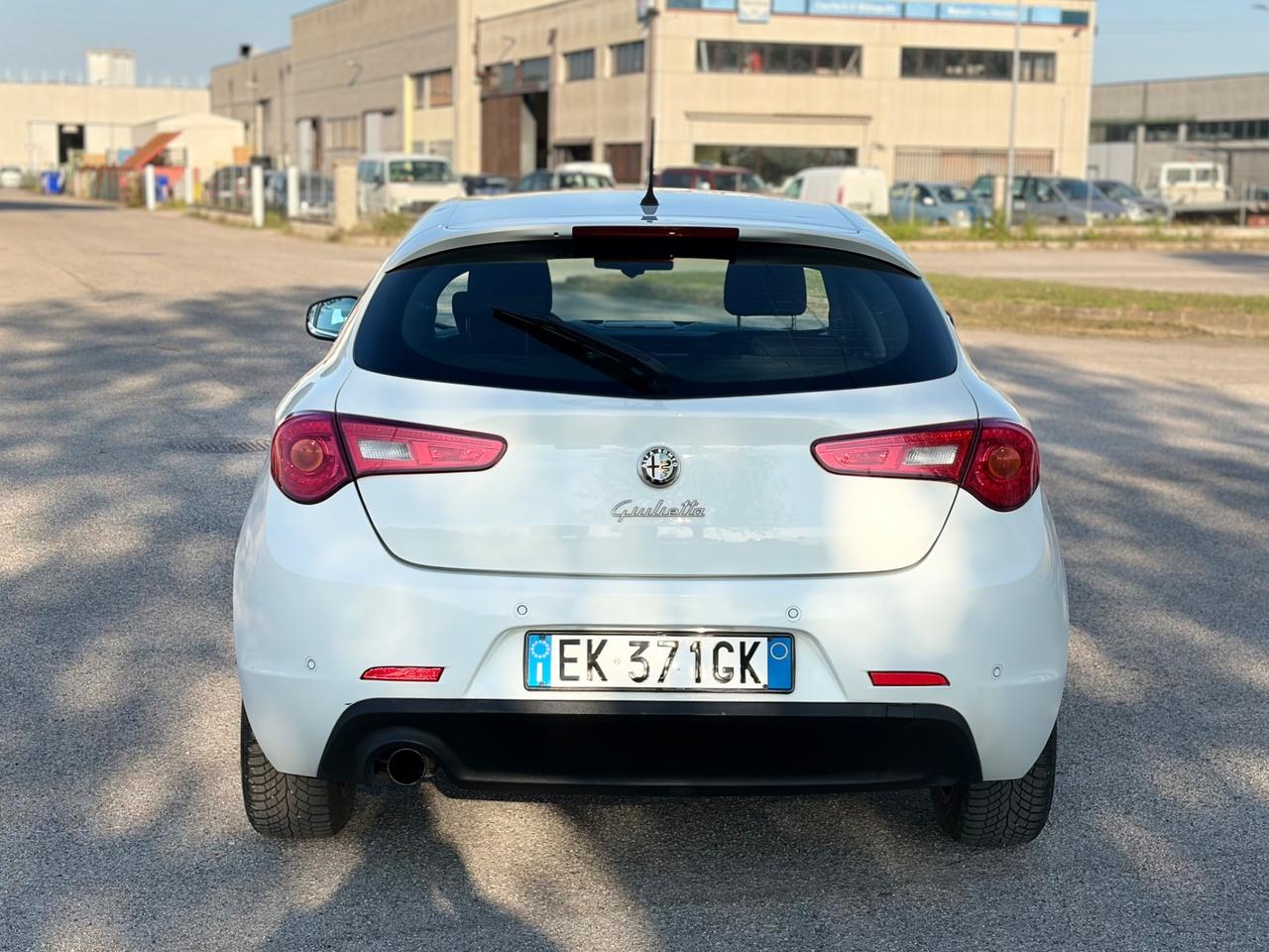 Alfa Romeo Giulietta 1.6 JTDm-2 105 CV Exclusive
