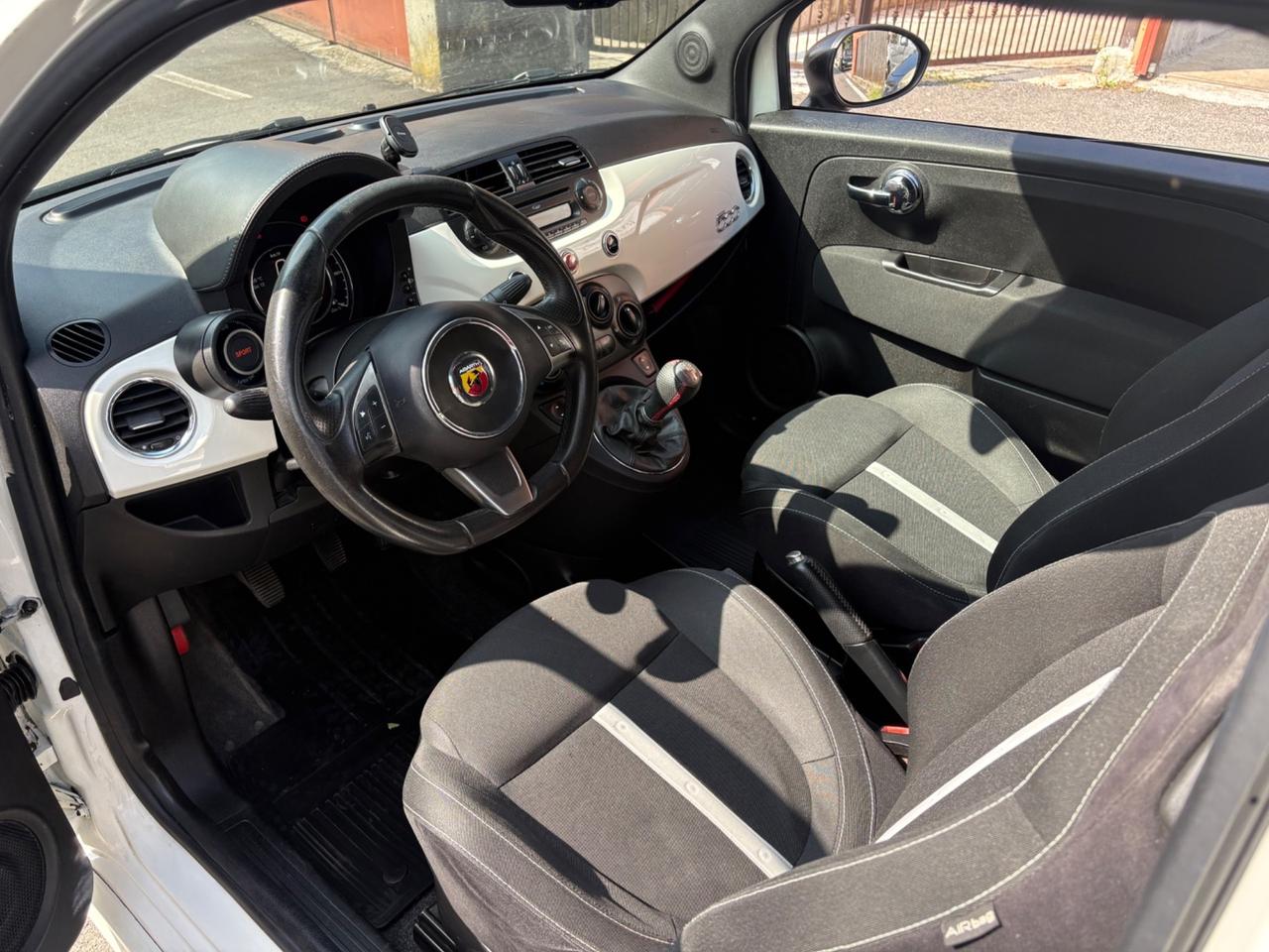 Abarth 500 1.4 Turbo T-Jet Custom