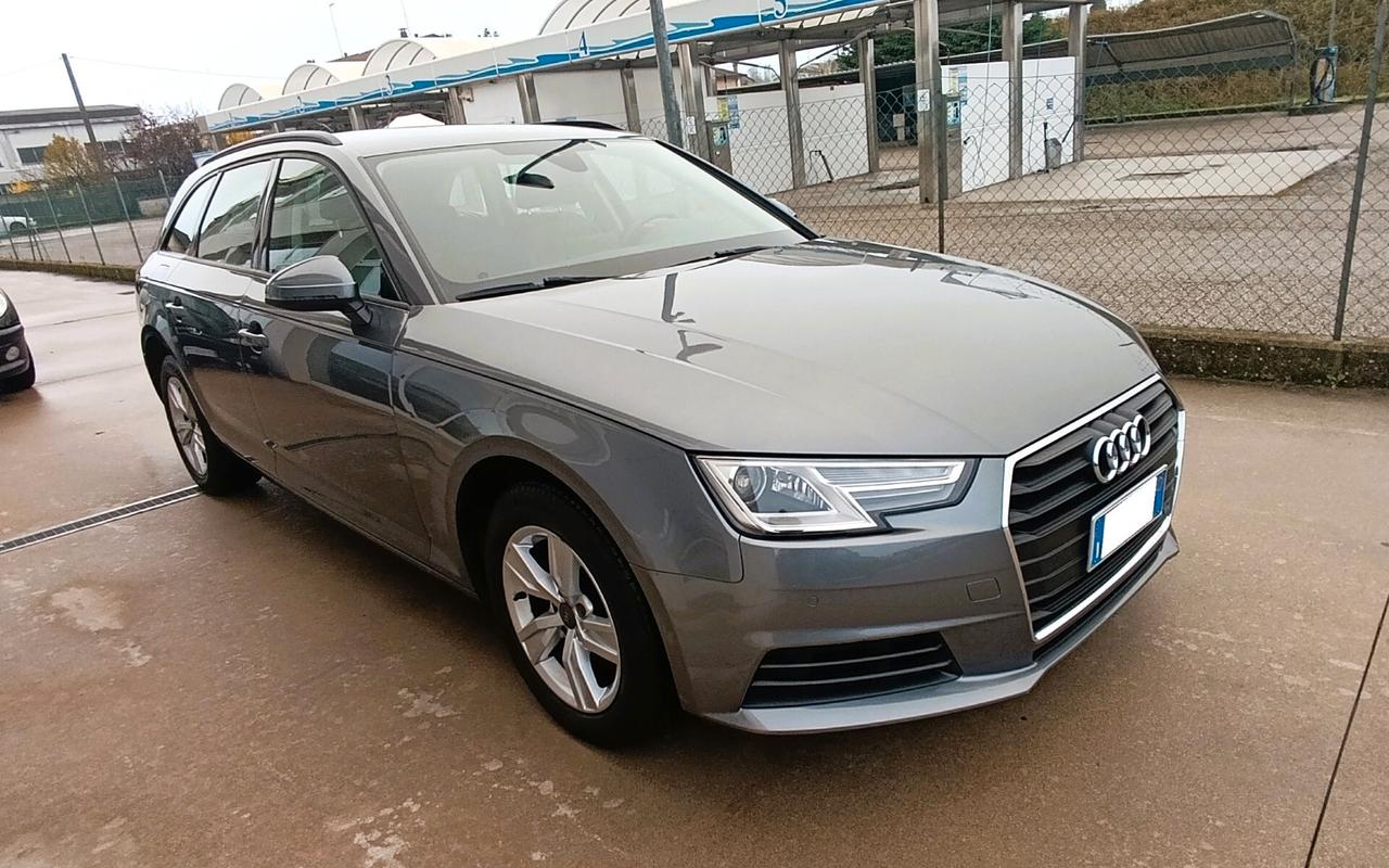 Audi A4 35 Avant 2.0 TDI 150 CV ultra S tronic Business