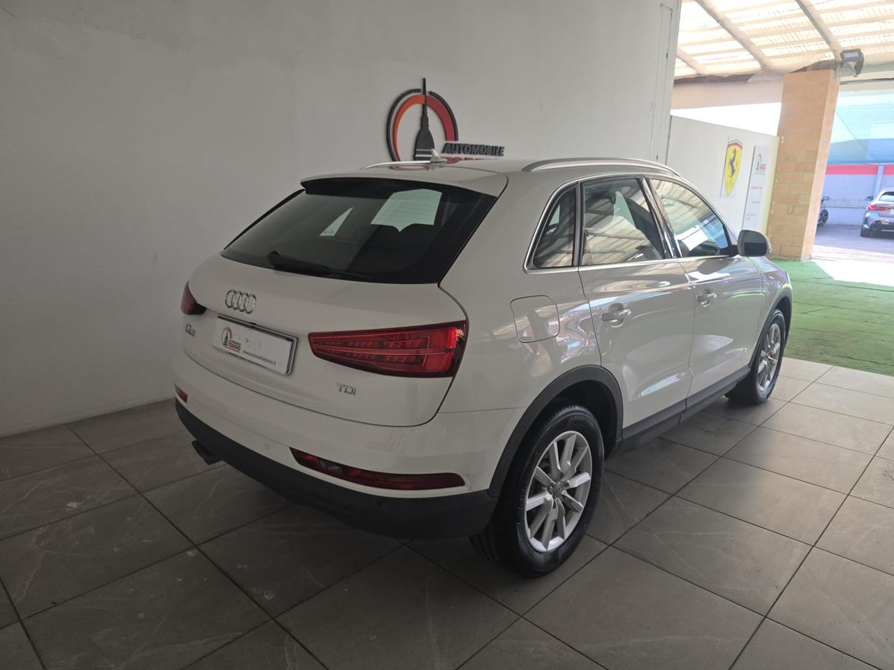 Audi Q3 2.0 TDI 120 CV Sport S line