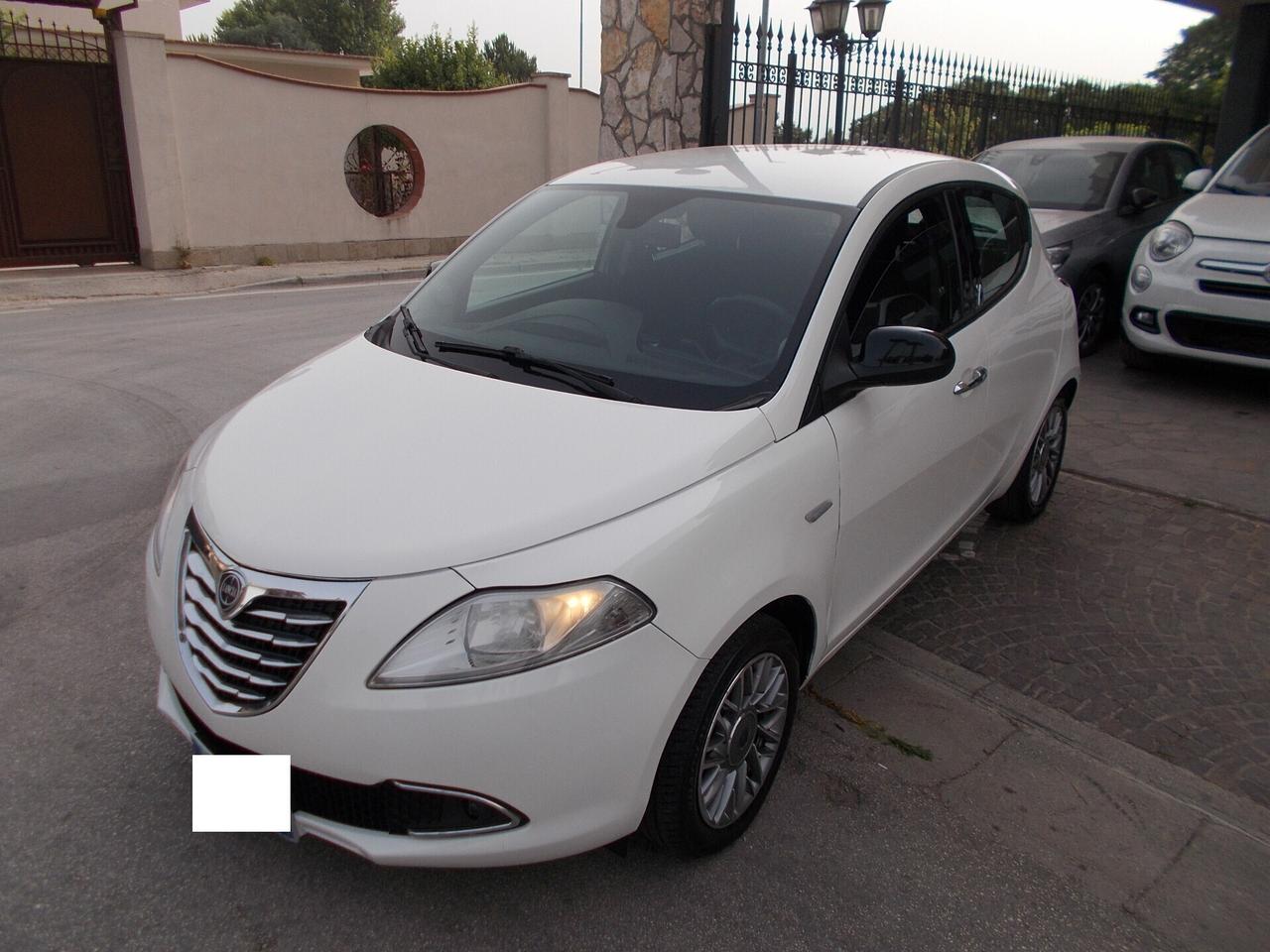 Lancia Ypsilon 0.9 TwinAir 85 CV 5 porte S&S Gold