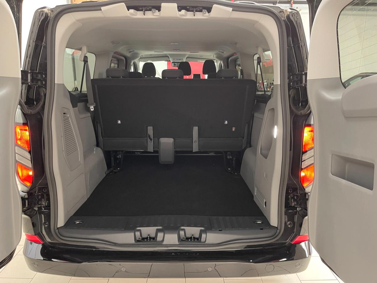 Ford Transit Custom PL L2 Titanium 4x4 2.0d 170cv 9 POSTI Auto-LEGGI SOTTO