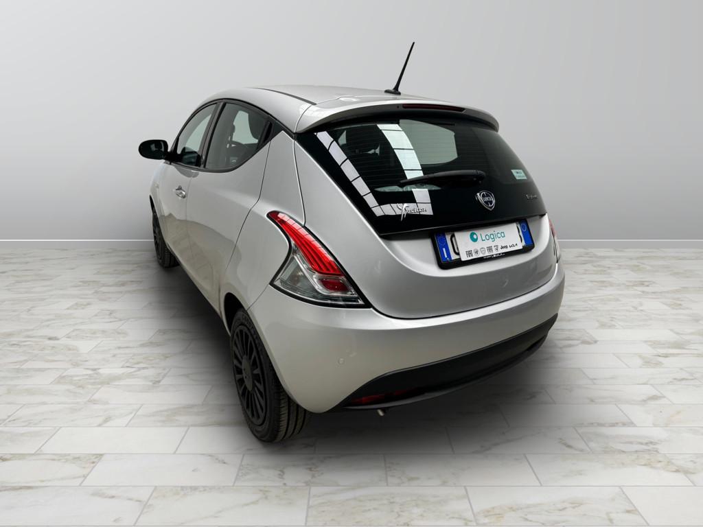 LANCIA Ypsilon III 2021 - Ypsilon 1.0 firefly hybrid Silver s&s 70c