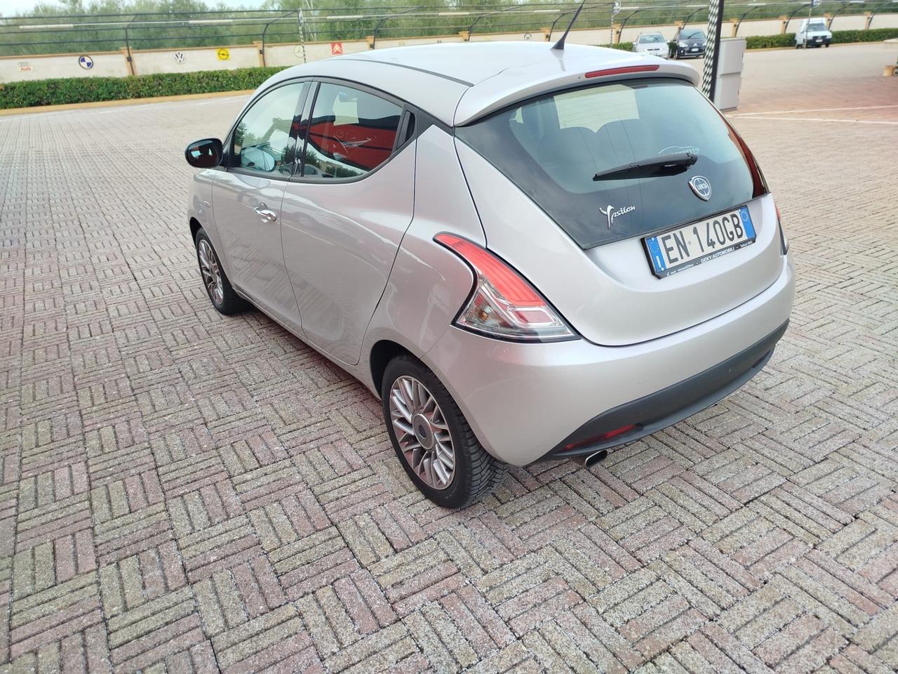 Lancia Ypsilon 1.2 69 CV 5 porte GPL Ecochic Platinum