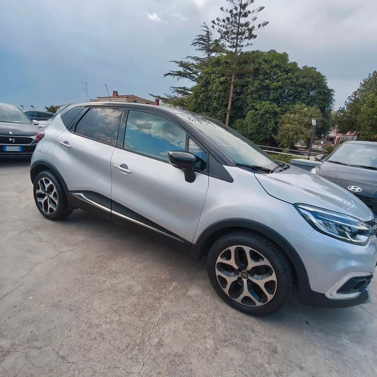 Renault Captur 110 CV UNICPROPRIET STRAFULL