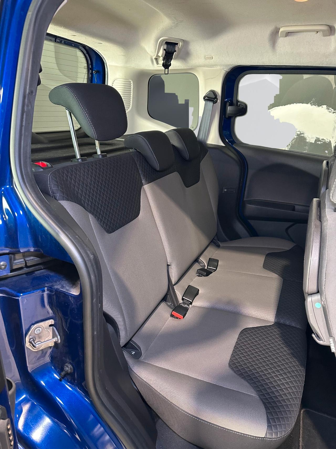 Ford Tourneo Courier 1.5 TDCI 75 CV Plus