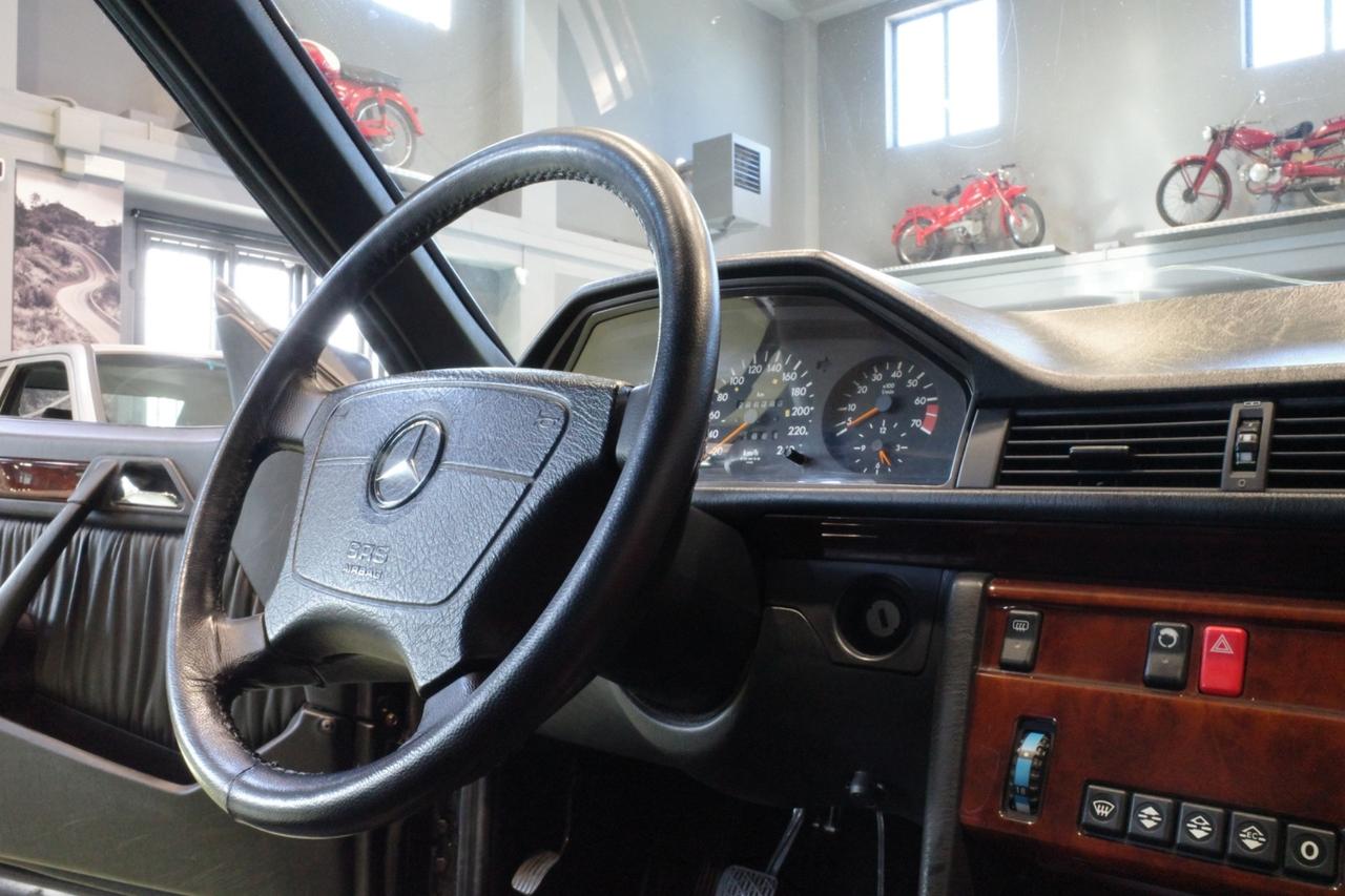Mercedes-benz E 200 Cabriolet