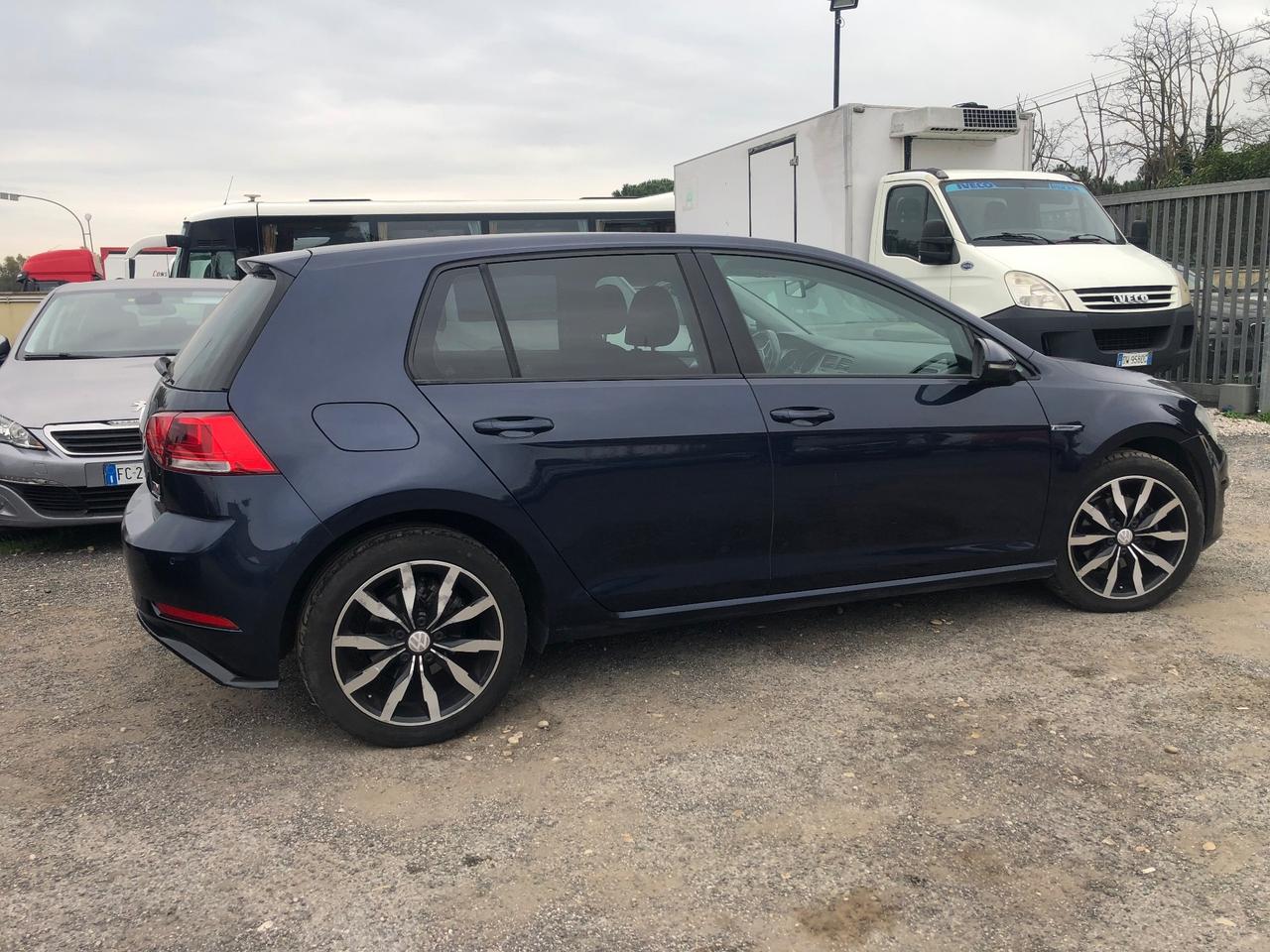 Volkswagen Golf 2.0 TDI 5p. Highline BlueMotion garanzia 12 mesi