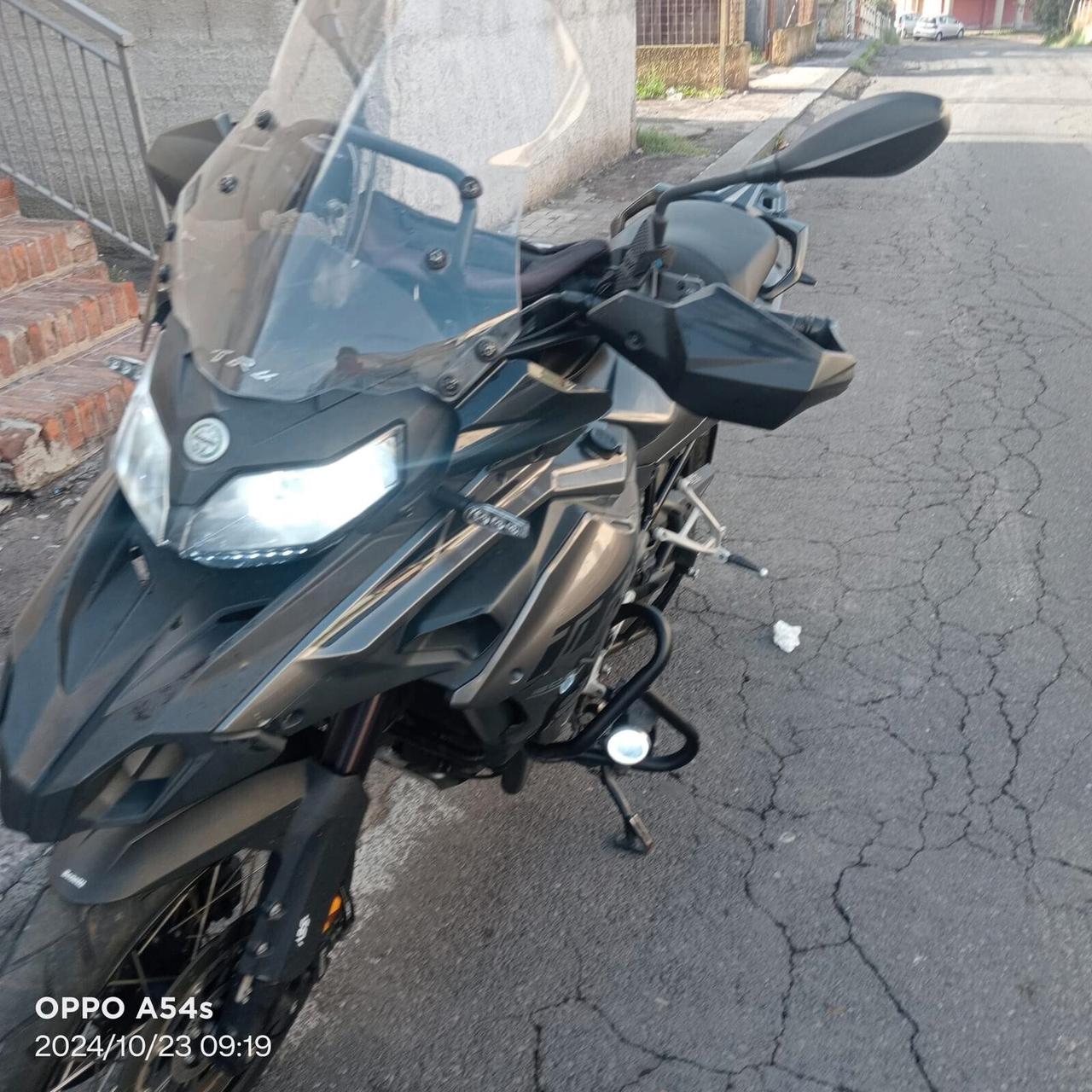 BENELLI TRK 502X