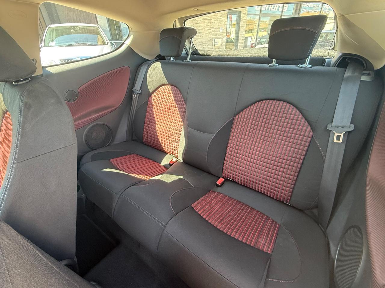 Alfa Romeo MiTo 1.4 T 120 CV GPL DI SERIE Distinctive Sport Pack