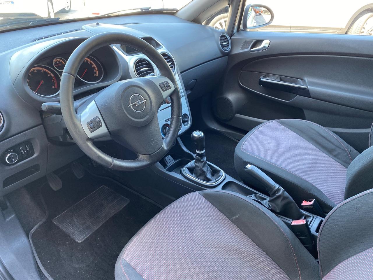 Opel Corsa 1.2 85CV 3 porte GPL - 2012