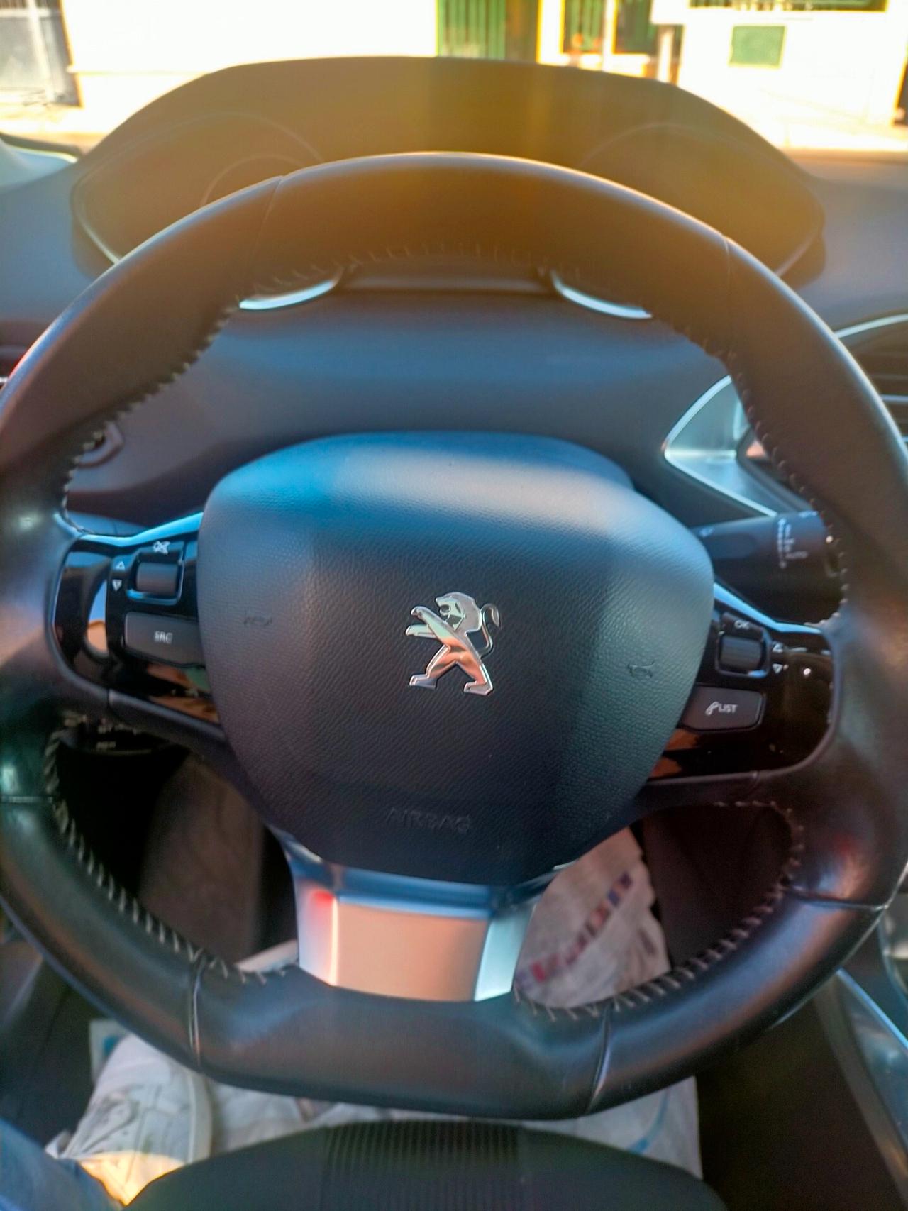 Peugeot 308 1.6 e-HDi 115 CV Stop&Start Allure