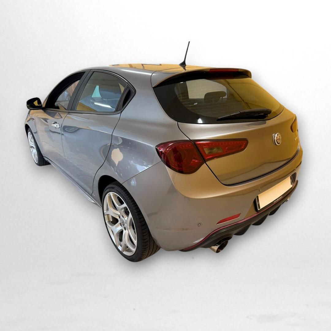 Alfa Romeo Giulietta 1.6 JTDM 120CV Super – Cerchi da 18'' – Doppio scarico