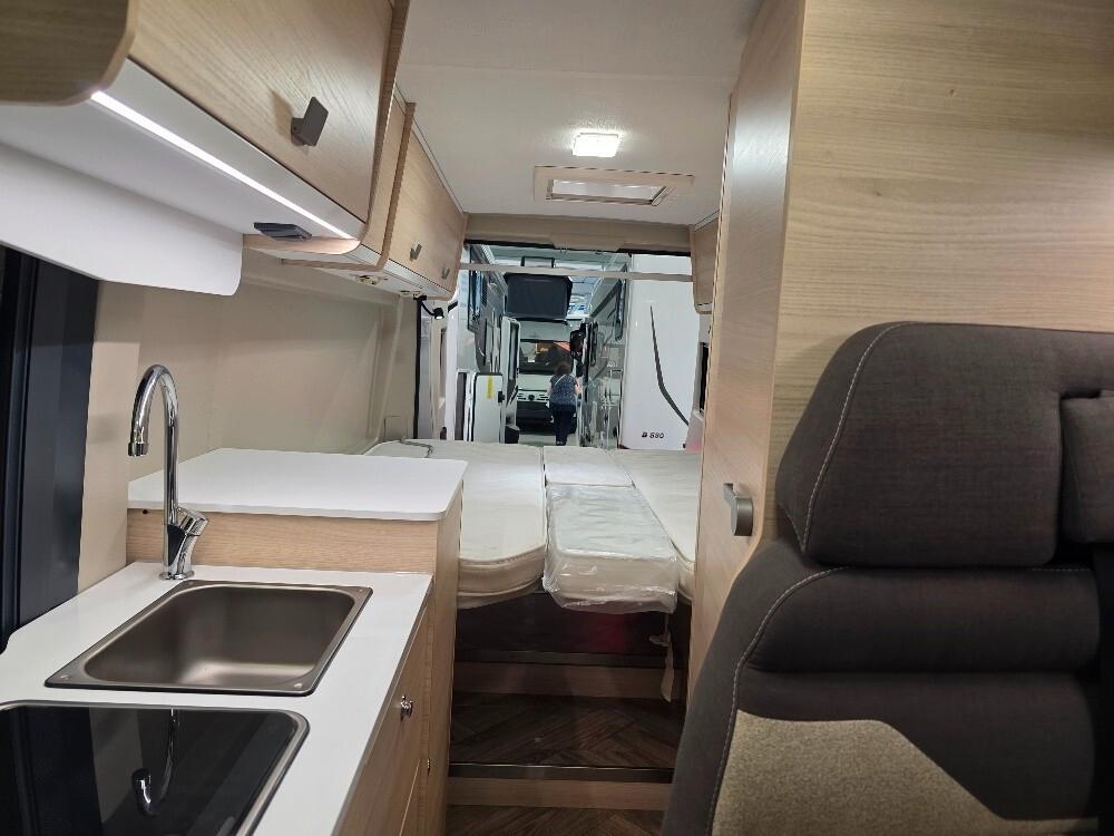 CAMPER VAN CHALLENGER V 217 START EDITION