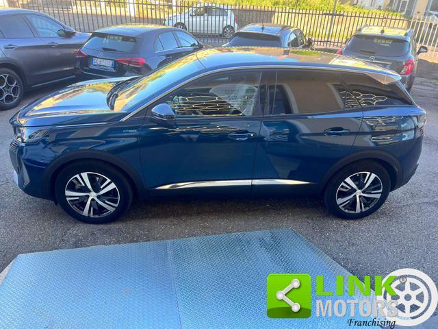 PEUGEOT 3008 Hybrid 225 e-EAT8 Allure Pack