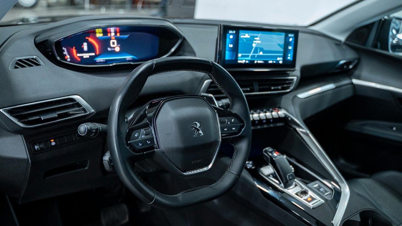 Peugeot 3008 1.5 BLUEHDI ALLURE PACK EAT8 SES 131 CV AUTO VIRTUL COCKPIT FULL