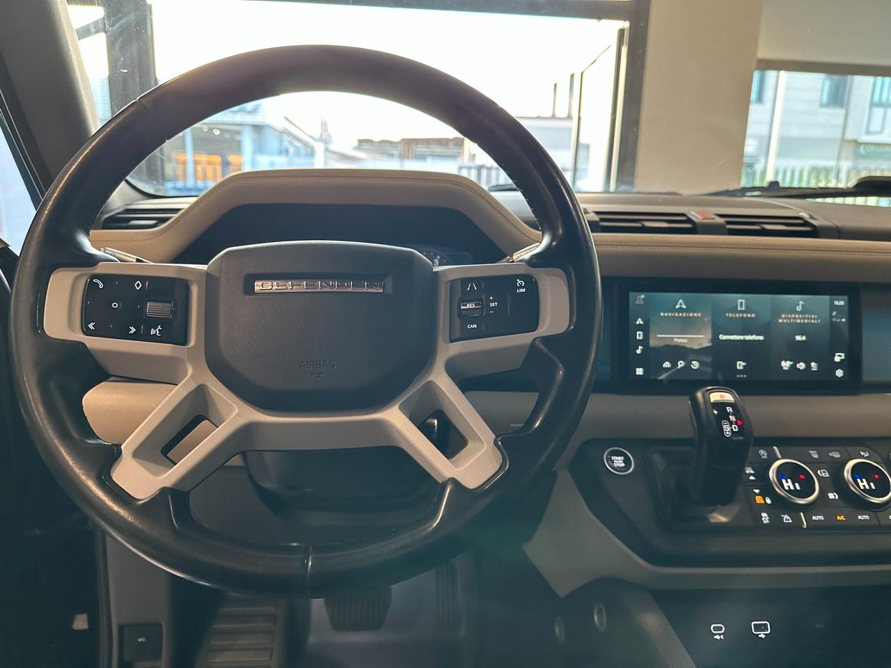 Land Rover Defender 110 3.0D I6 200 CV AWD Auto X-Dynamic SE GANCIO TRAINO