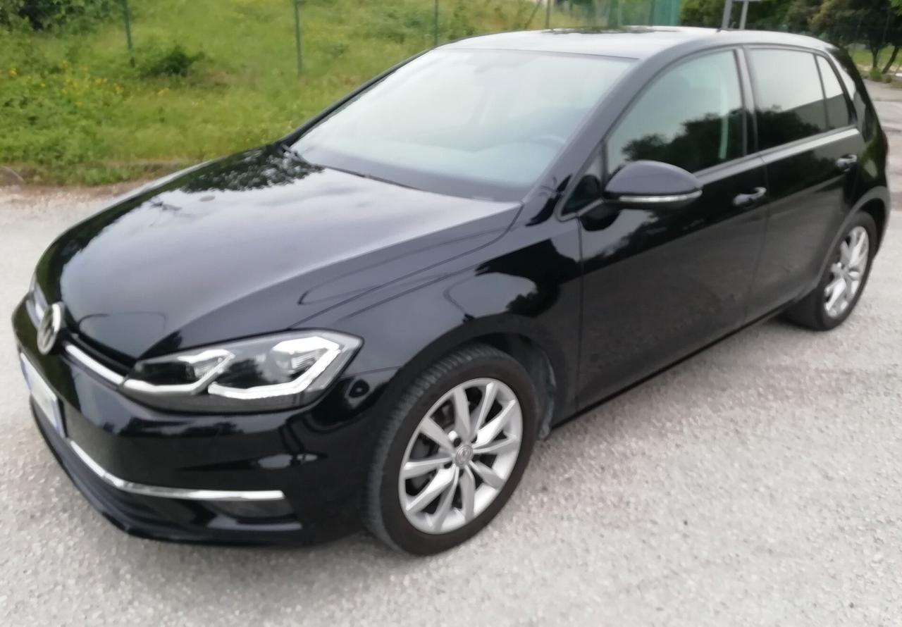 Volkswagen Golf 1.6 TDI 115 CV DSG 5p. Executive BlueMotion Technology "Fari LED"