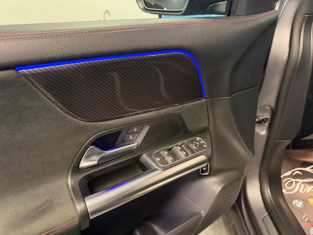 MERCEDES-BENZ GLA 200D PREMIUM 2.0 150CV PELLE NAVI CAM ANNO 2023