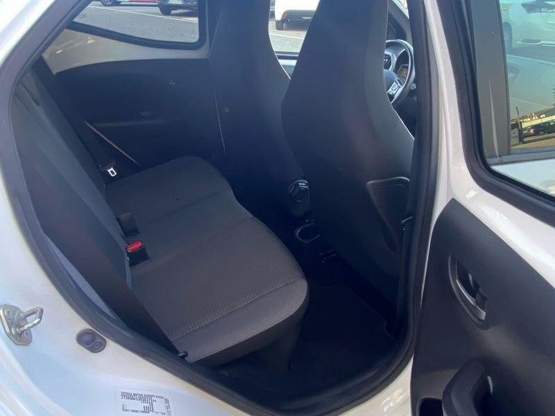 Toyota Aygo Aygo Connect 1.0 VVT-i 72 CV 5 porte x-play